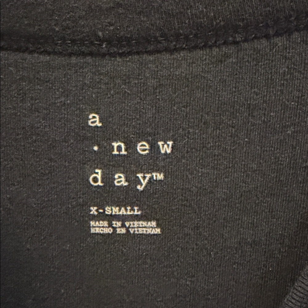 A New Day Black Ribbed T-Shirt size XS NWOT - Picture 2 of 3